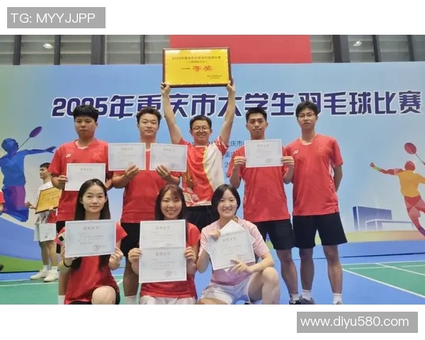 重庆羽毛球队加速转型探索新路径引发热议与关注 重庆羽毛球队加速转型探索新路径引发热议与关注